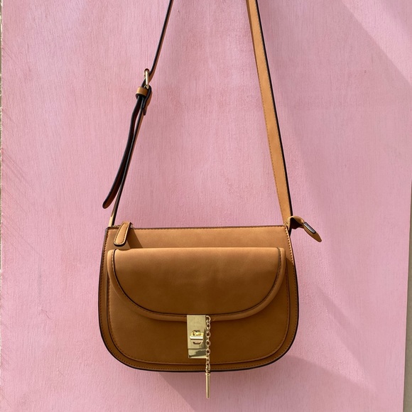 please check out my website at flawlizzfashion.com - Picture 4 of 8